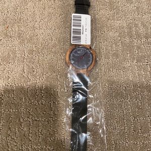 Men’s wood design watch NEW